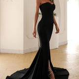 Vestido Longo Preto com Decote Coração