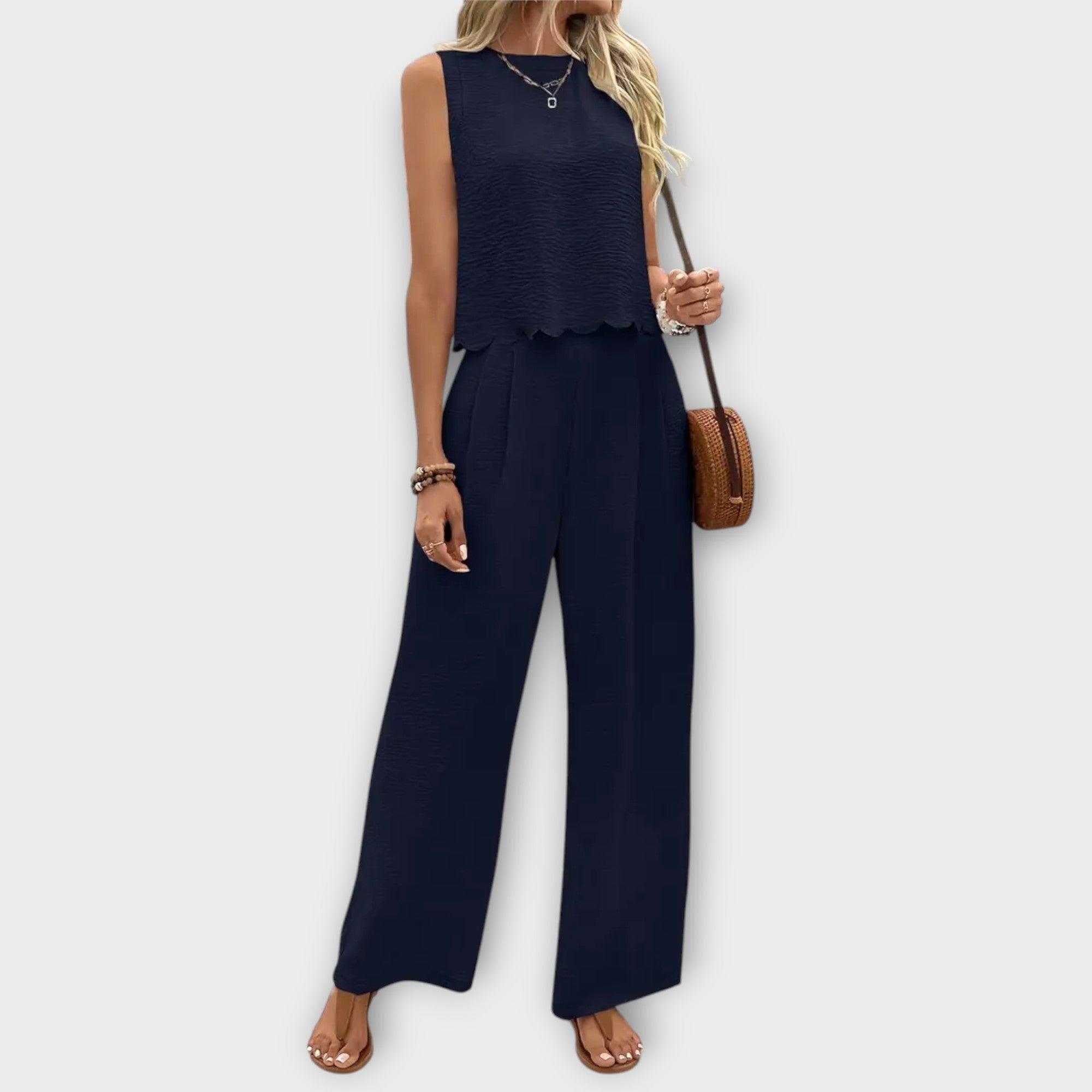 Colete com Bordas de Pétalas & Calça Longa