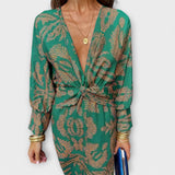 Vestido elegante com mangas longas