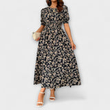 Vestido com decote redondo e estampa floral