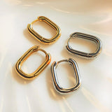 Brincos em Mini Argola Emery