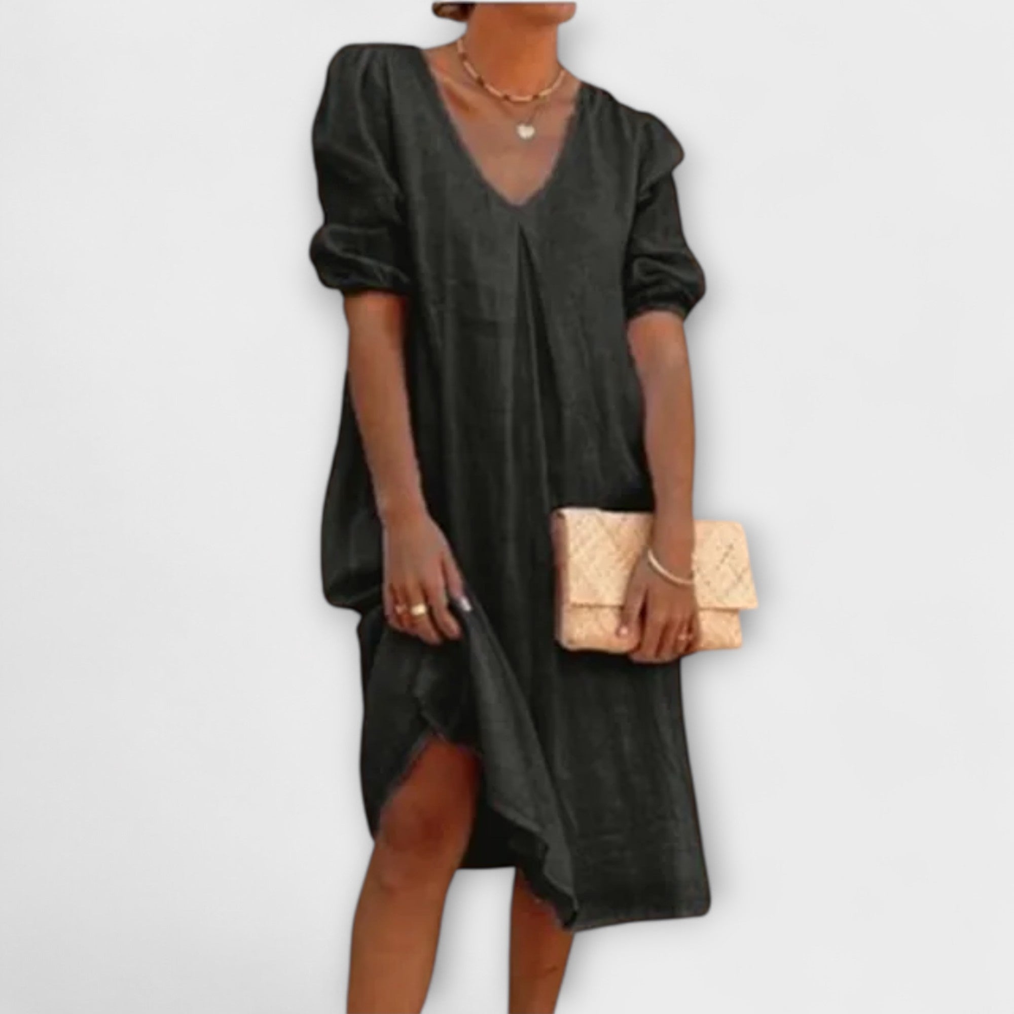 Vestido de verão elegante com detalhes de crochê