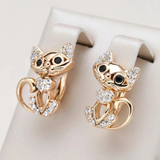 Elegantes Brincos de Gato em Zircônia