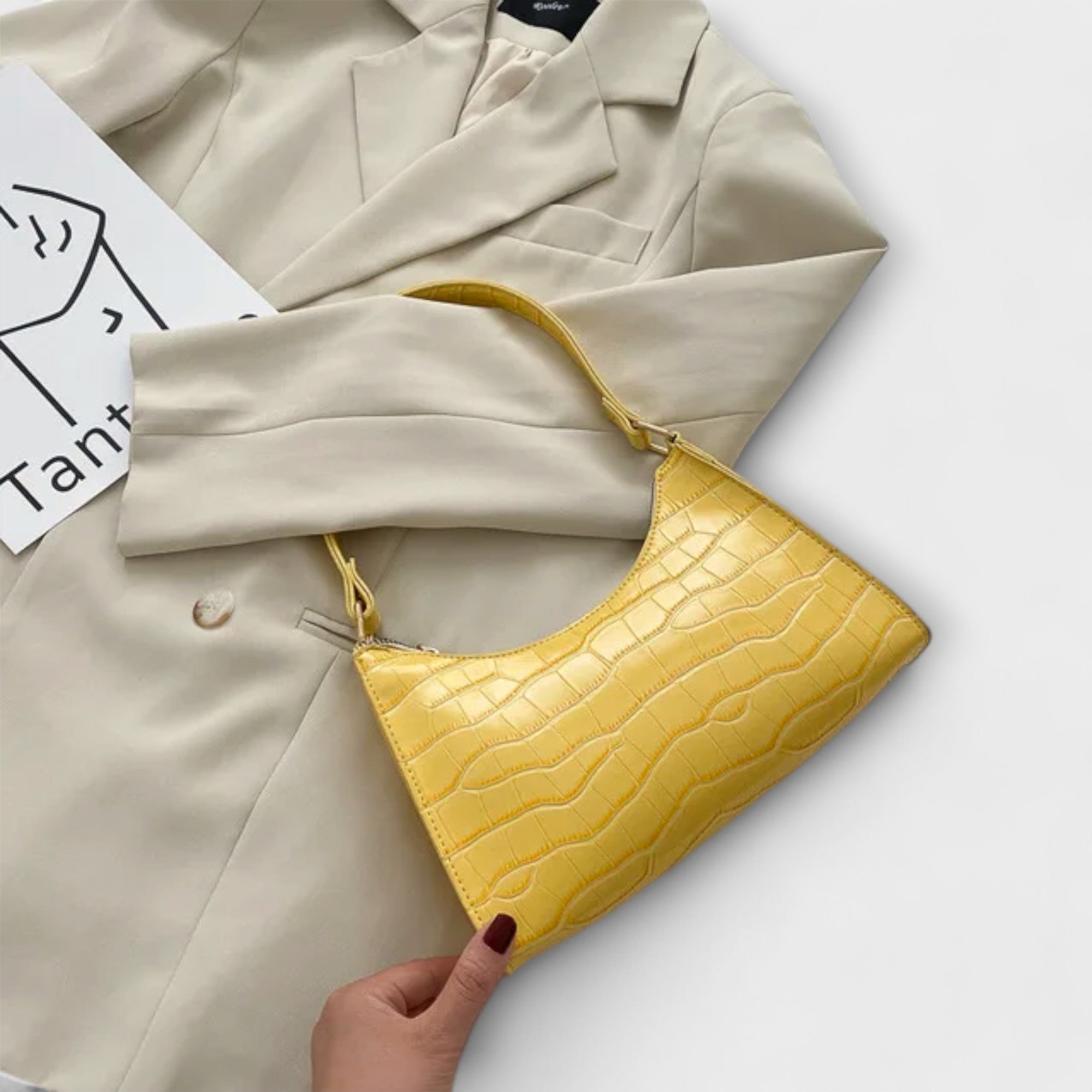 Eline. Bolsa de Couro Brilhante