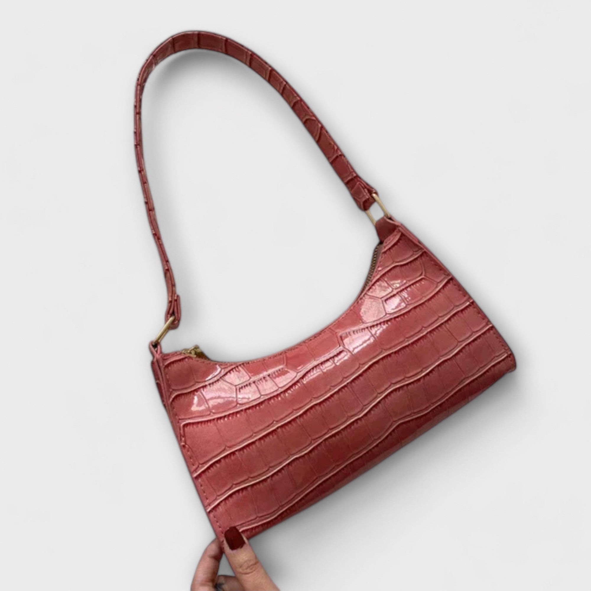 Eline. Bolsa de Couro Brilhante