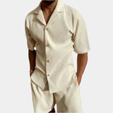 Conjunto de Veludo Cotelê com Camisa e Bermuda