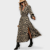 Vestido estiloso com estampa de onça