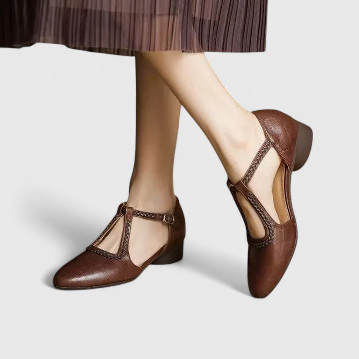 Delphine | Sandálias Planas Elegantes