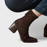 Botas Olivia estilo atemporal