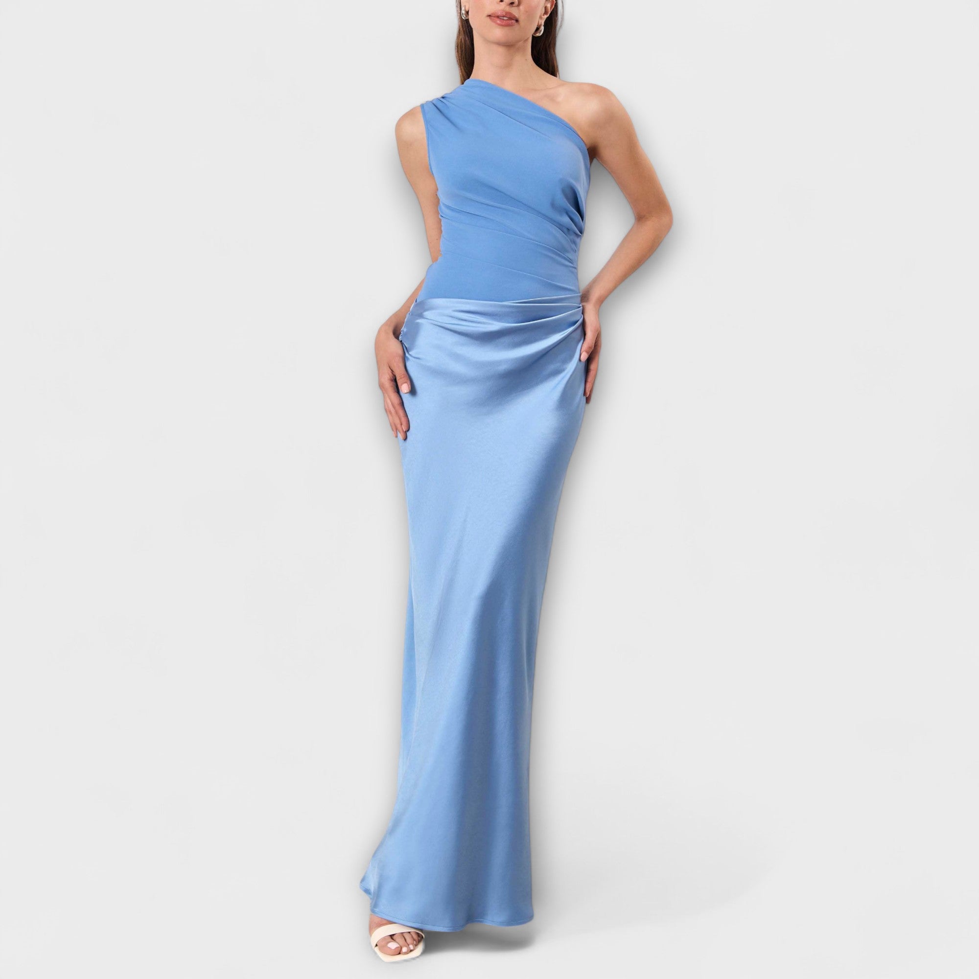 Elegante Vestido Maxi de Festa com Um Ombro Plissado