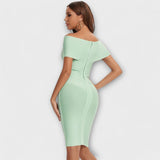 Vestido elegante com decote em V
