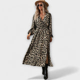 Vestido estiloso com estampa de onça