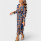Vestido elegante com mangas longas
