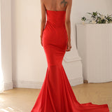 Vestido Longo Preto com Decote Coração